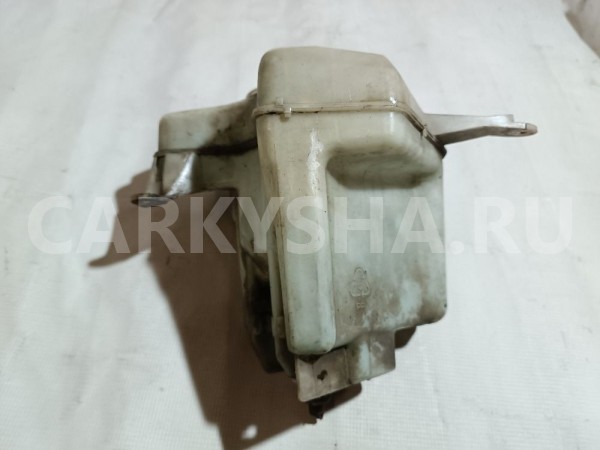 Бачок омывателя Mitsubishi Diamante 