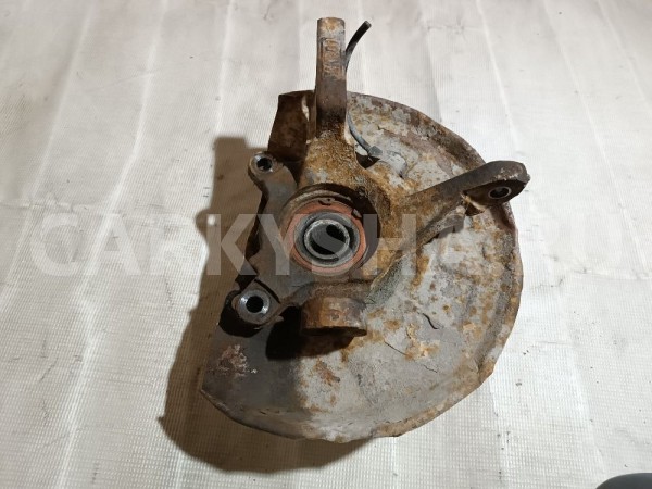 Кулак поворотный передний правый Volvo S40 