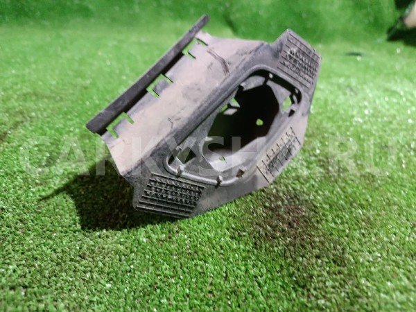 Кронштейн форсунки омывателя фары Volkswagen Tiguan 