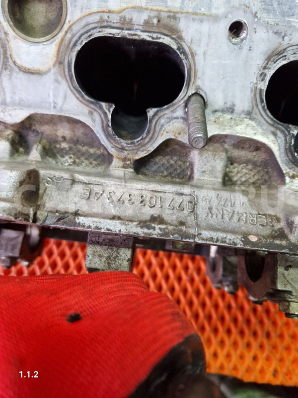 Гбц левая audi A8 d2 4.2 Audi A8 оригинальный номер 077103373ae