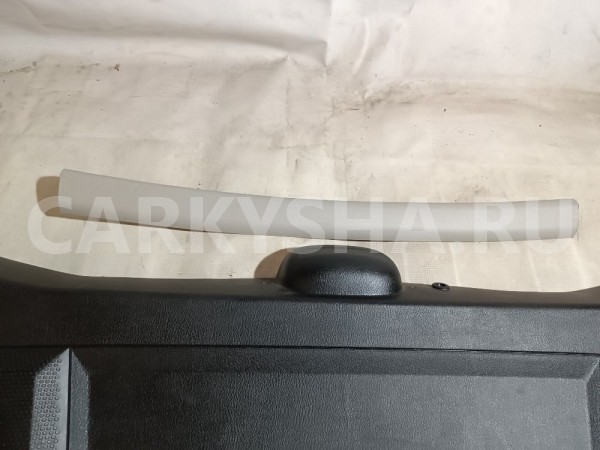 Обшивка крышки багажника Ssang Yong Rexton 