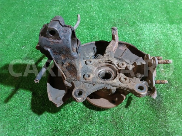 Кулак поворотный передний правый Volkswagen Tiguan 