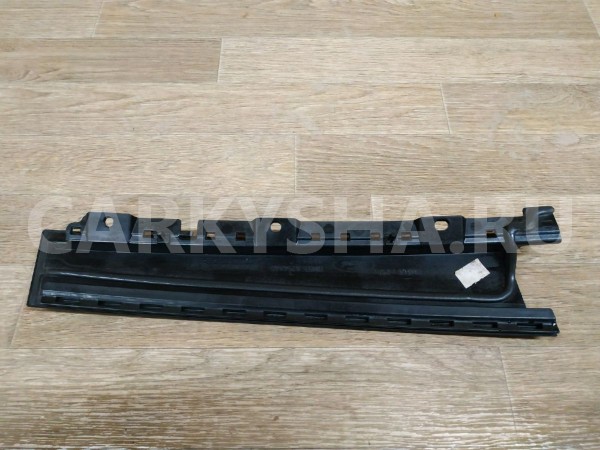 Накладка двери задней правой Ford Focus оригинальный номер BM51A254A40