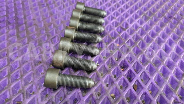 Болт маховика Mercedes-Benz W202 M111 Mercedes-Benz C-klasse оригинальный номер 0019909112