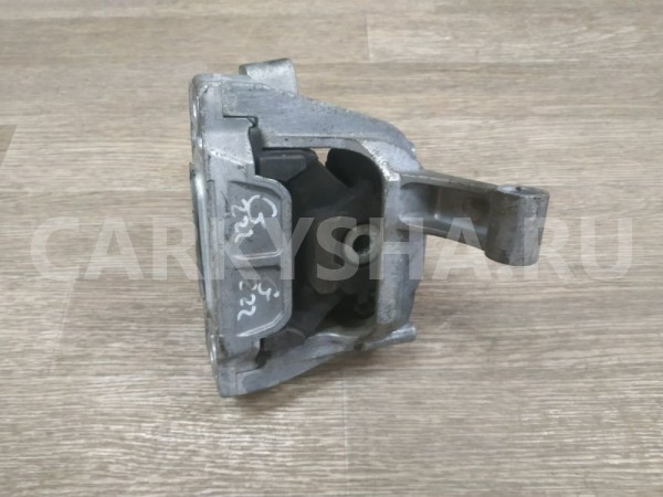 Опора двигателя правая Volkswagen Tiguan 