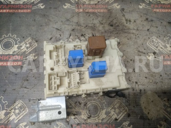 Блок предохранителей Nissan Primera P12 Nissan Primera оригинальный номер 24350AV700