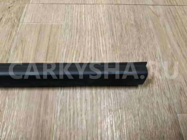 Накладка стекла переднего правого Opel Astra оригинальный номер 24468023