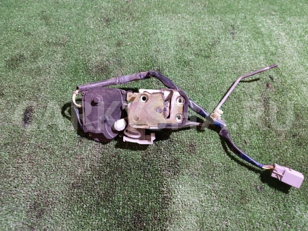 Замок двери передней правой Rover 200 оригинальный номер FUB102730