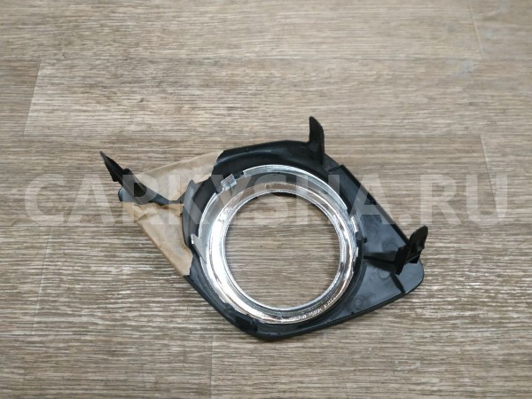 Накладка противотуманной фары правая Toyota RAV 4 