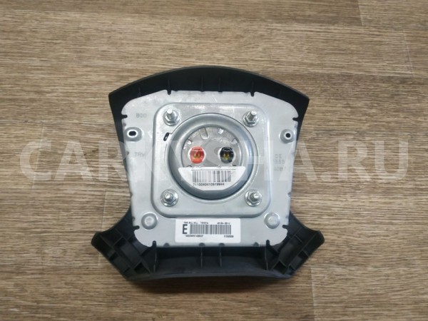 Подушка безопасности в рулевое колесо Toyota Avensis 