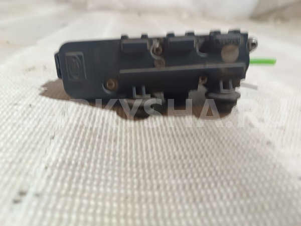 Блок клапанов Land Rover Range Rover оригинальный номер RVH000055