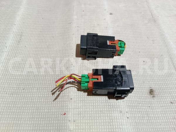 Кнопка обогрева сидений Suzuki Grand Vitara 