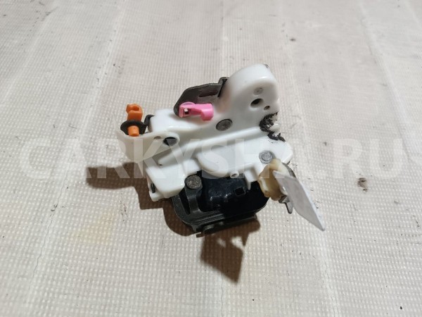 Замок двери передней правой Nissan Cefiro оригинальный номер 80502C9900