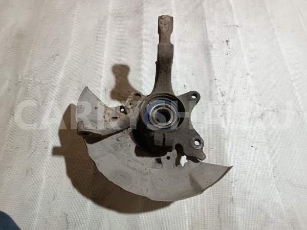 Кулак поворотный передний левый Volkswagen Passat 