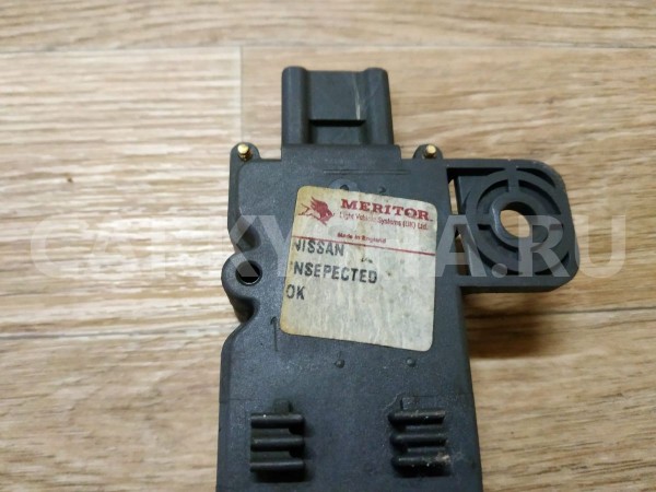 Активатор замка багажника Nissan Primera 