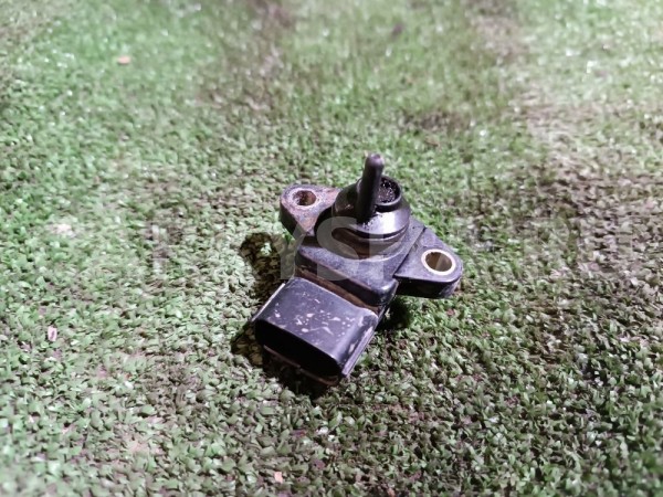 Датчик абсолютного давления Mitsubishi i оригинальный номер MD355556