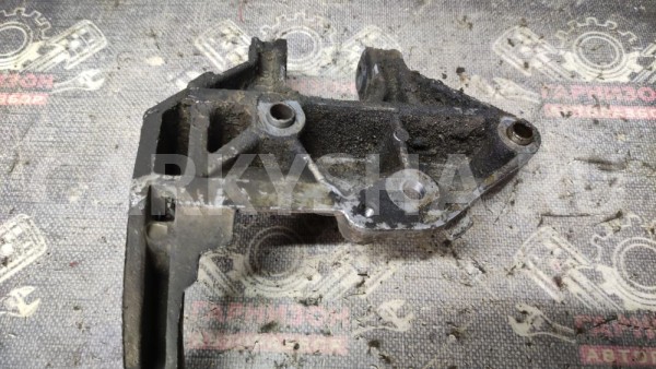 Кронштейн гидроусилителя руля ваз 2110 2112 Приора ВАЗ (Lada) Priora оригинальный номер 2112100136230