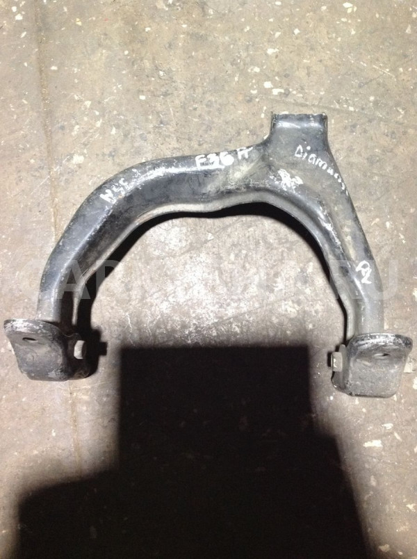 Рычаг Mitsubishi Diamante II (1995—2005) Mitsubishi Diamante оригинальный номер Mr102933