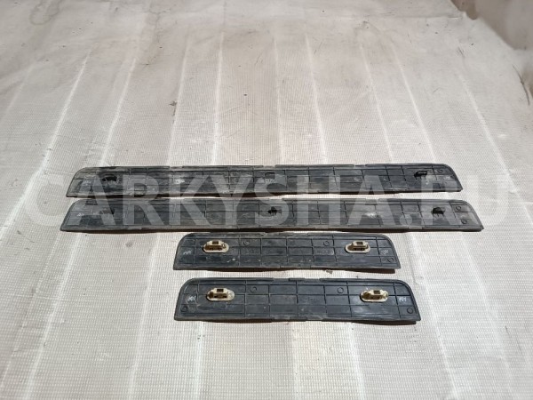 Накладка порога (внутренняя) Nissan Primera 