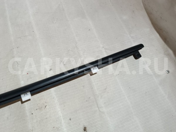 Накладка стекла переднего левого Hyundai Coupe 