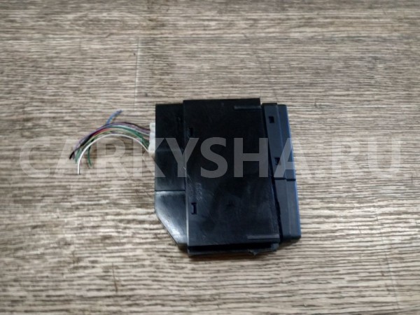 Кнопка обогрева заднего стекла Toyota Avensis 