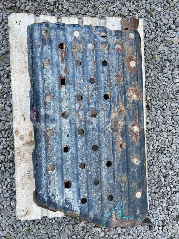 Защита топливного бака Mazda MPV 1995 г. Mazda MPV 