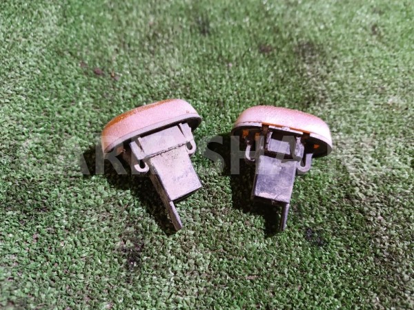 Повторитель на крыло желтый Suzuki Cultus оригинальный номер 3640160B0