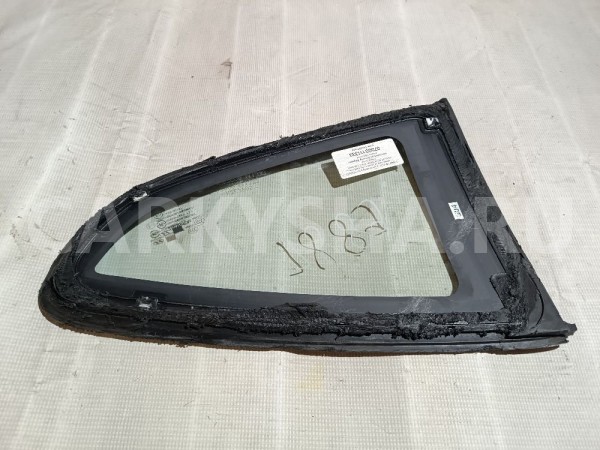 Стекло кузовное глухое правое Hyundai Coupe оригинальный номер COUPE