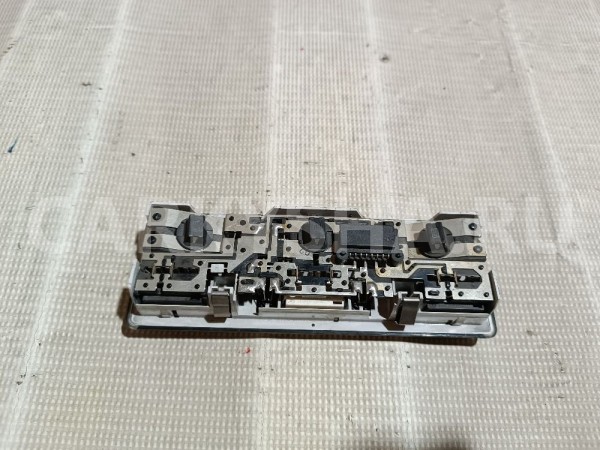 Плафон салонный передний BMW X5 