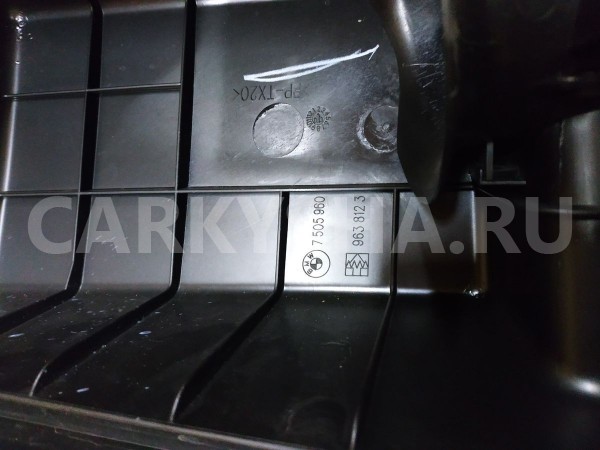 Корпус воздушного фильтра BMW X5 