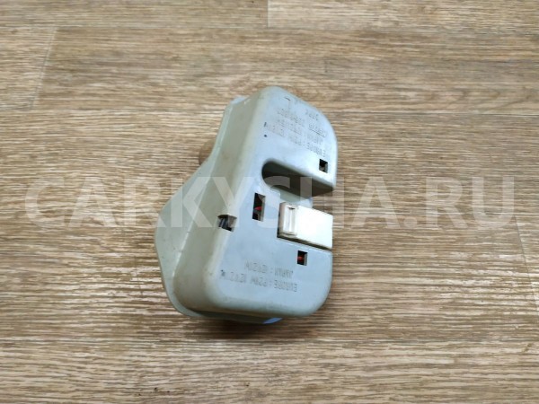 Плата заднего фонаря левого Mazda Capella оригинальный номер 22661827