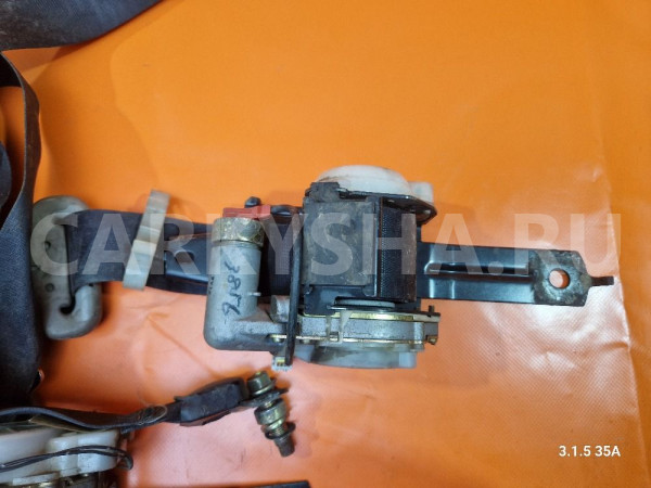 Передние ремни пара nissan bluebird U14 Nissan Bluebird 