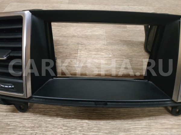 Дефлектор воздушный центральный Mercedes-Benz M-klasse оригинальный номер A1668300854