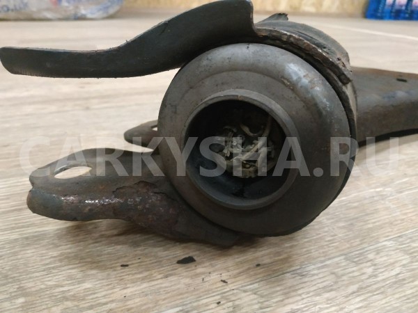 Рычаг передний правый Land Rover Freelander оригинальный номер LR007205