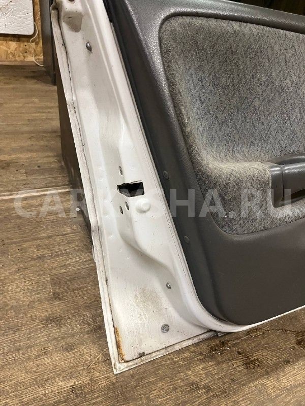 Дверь передняя левая Suzuki Cultus 