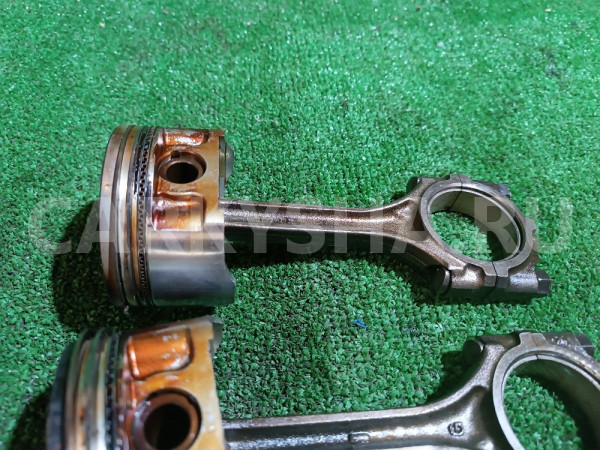 Поршень с шатуном Mitsubishi i оригинальный номер MD312667