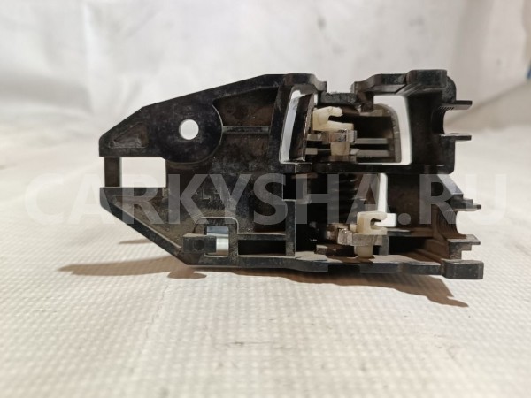 Ручка двери внутренняя левая Mitsubishi Lancer оригинальный номер MR627180