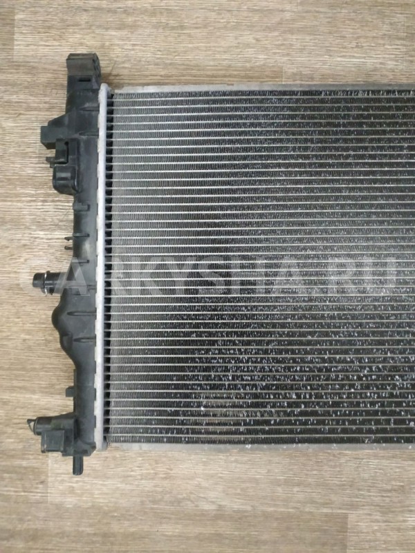 Радиатор охлаждения Chevrolet Orlando 