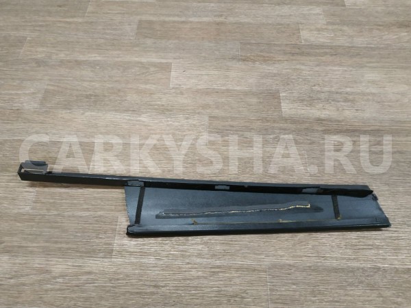 Накладка двери передней правой Peugeot 3008 