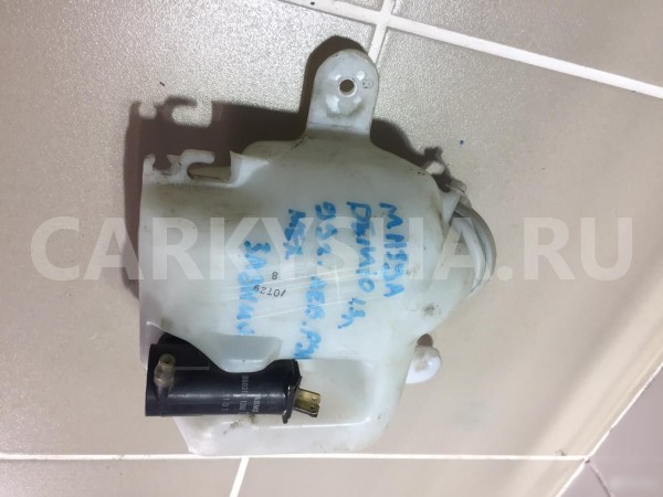 Бачок омывателя Mazda Demio DW3W 1.3л Mazda 2 оригинальный номер 860141315