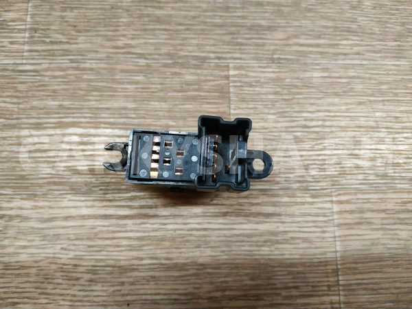 Кнопка стеклоподъемника Nissan Note 