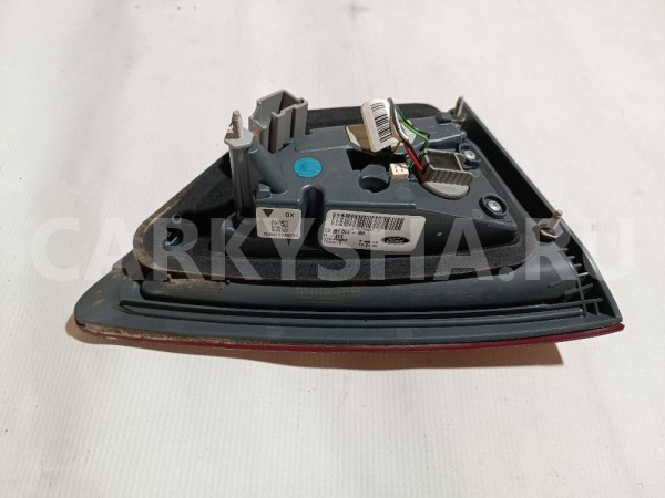 Фонарь задний внутренний правый Ford Mondeo 