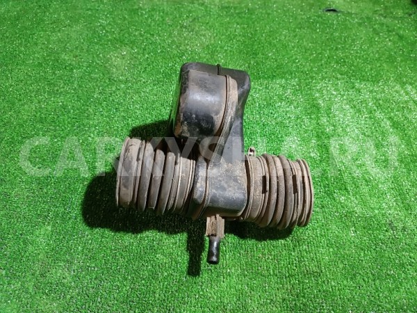 Патрубок воздушного фильтра Toyota Windom 