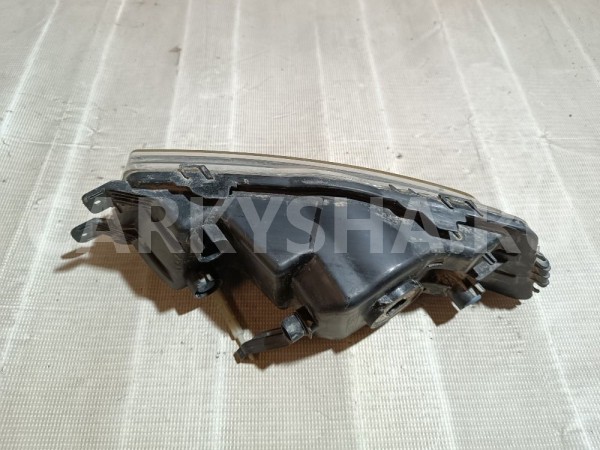 Фара противотуманная левая Skoda Rapid 