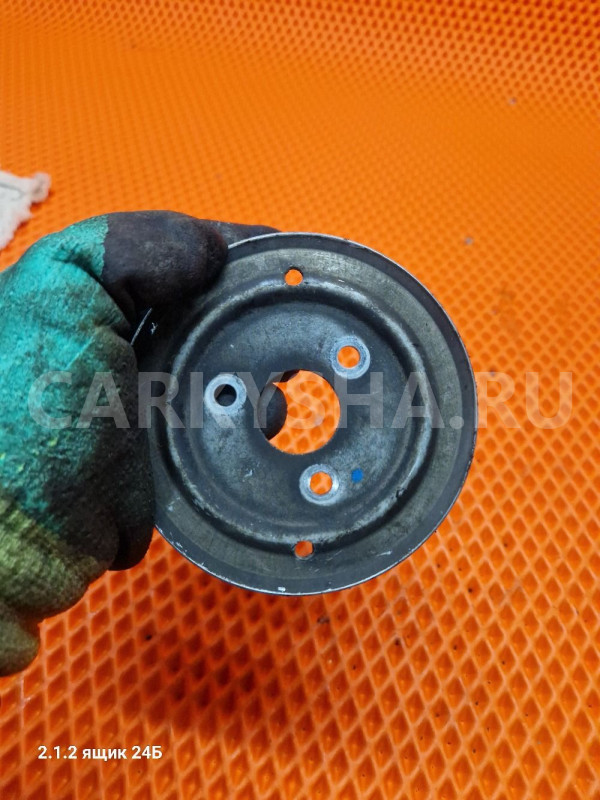 Шкив помпы насоса Toyota vitz 2sz fe Toyota Vitz 
