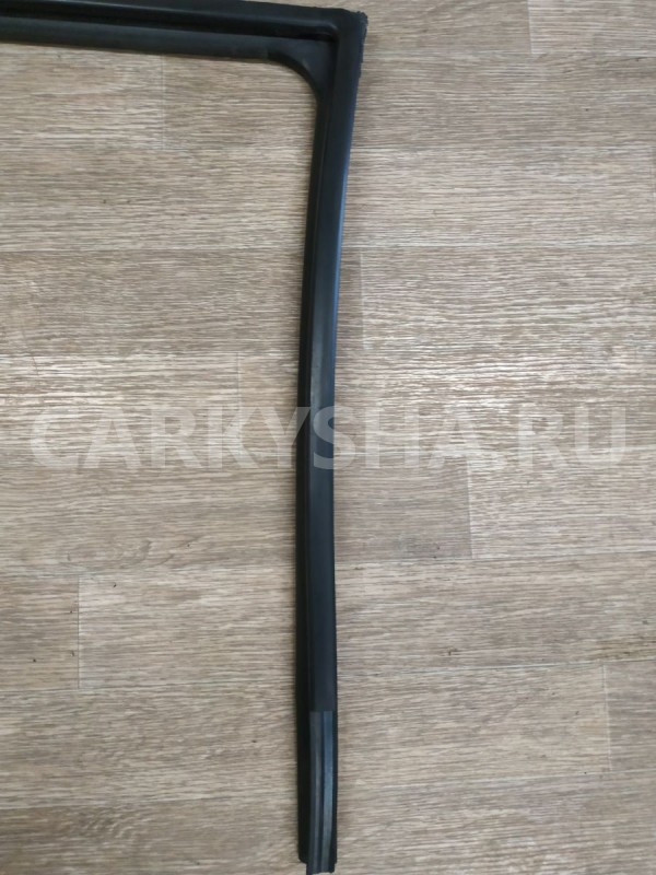 Уплотнитель проема стекла двери передней левой Hyundai Getz 