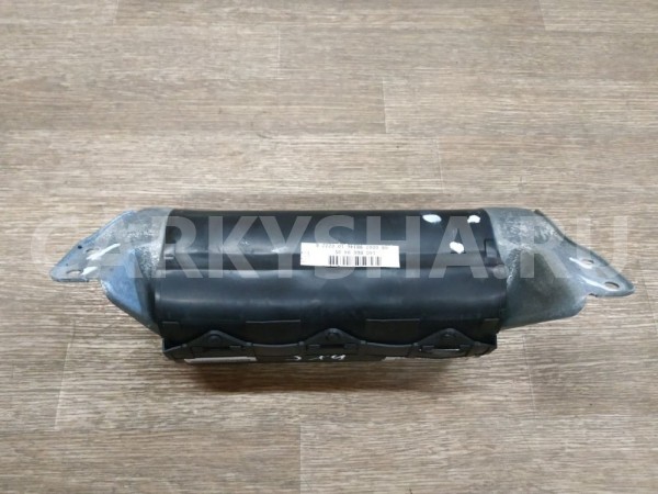 Подушка безопасности в торпедо Mercedes-Benz S-klasse 