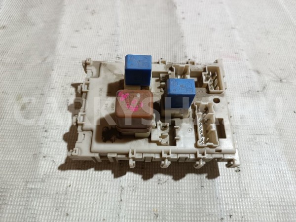 Блок предохранителей салонный Nissan Bluebird Sylphy 