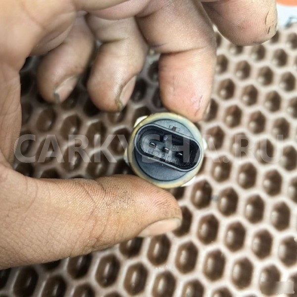 Датчик давления масла BMW X1 оригинальный номер 12 61 8 647 488