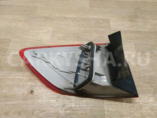 Фонарь задний наружный правый Ford Mondeo 